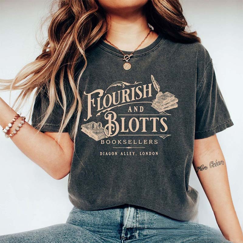 Flourish Blotts Magic Wizard Vintage T-shirt